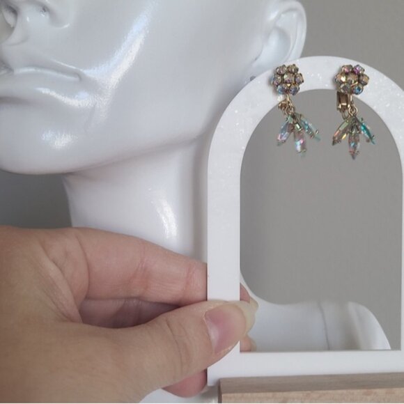 Vintage SHERMAN Aurora Borealis Crystal Gold Flower Drop Dangle Clip-On Earrings - Picture 13 of 13
